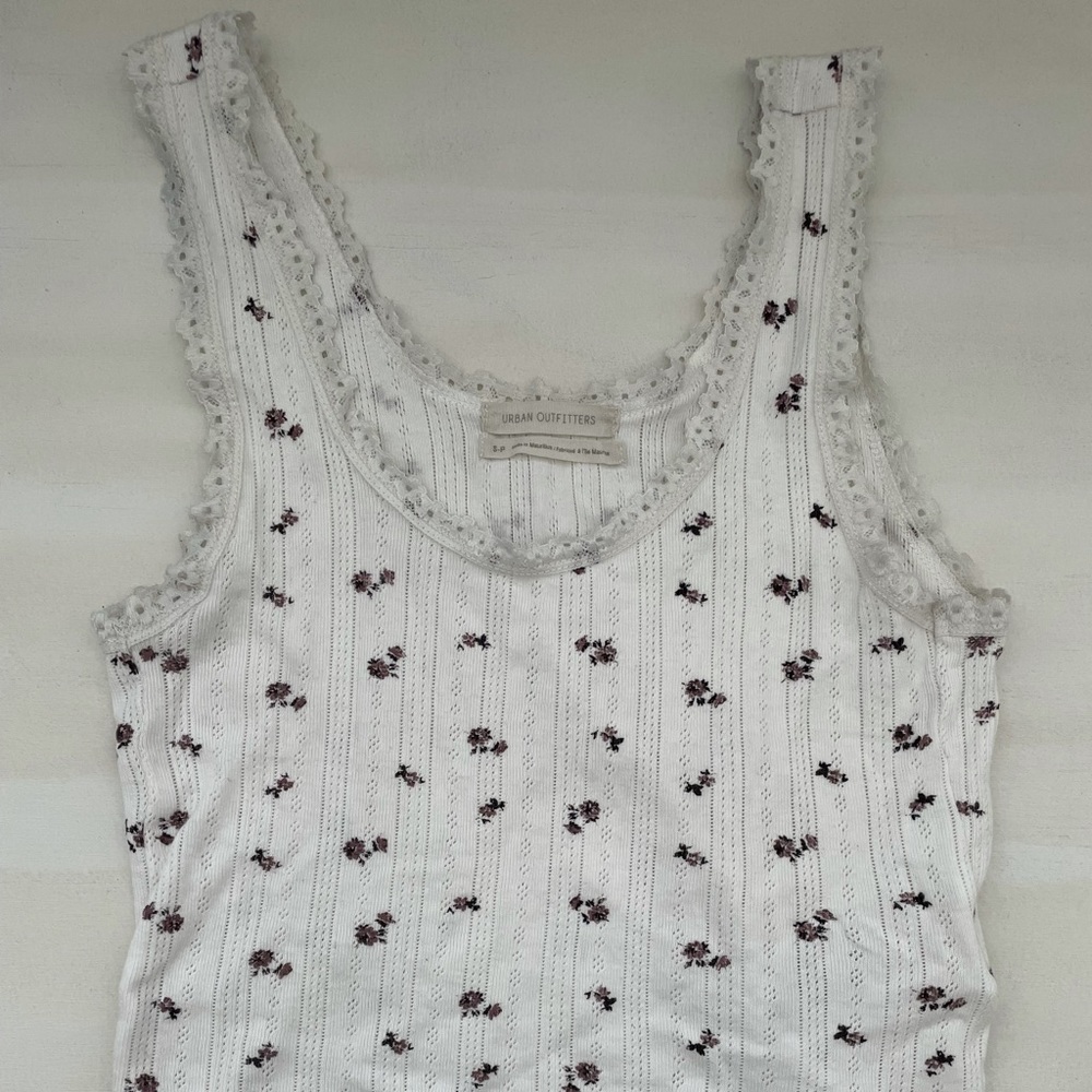 urban outfitters floral print tank top